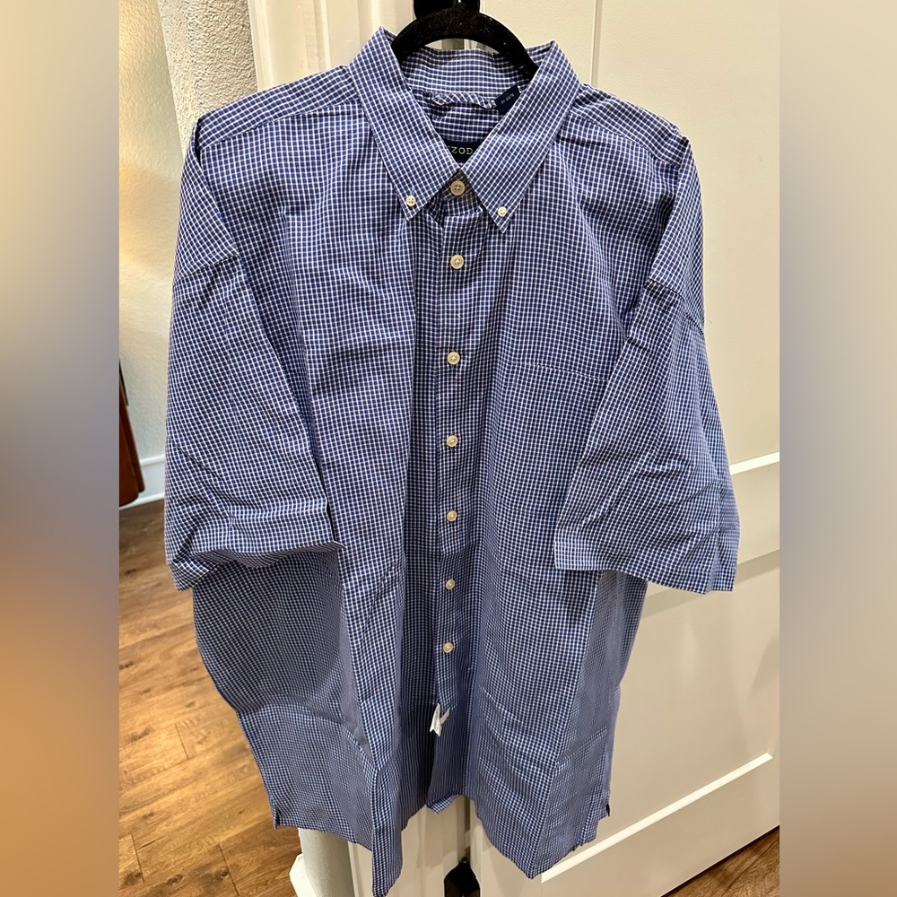 IZOD Men’s Blue Checkered Shirt